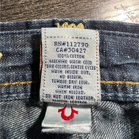 True Religion Women’s Low Rise Bootcut Jeans Size 28 - Picture 4 of 6